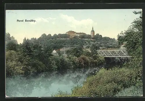 AK Nove Benatky, das Schloss von der Brücke aus gesehen