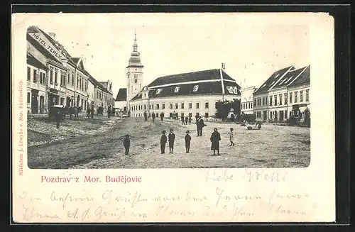 AK Mor. Budejovic, Passanten auf dem Hauptplatz