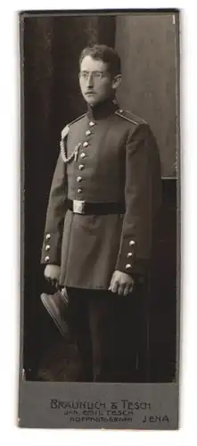 Fotografie Bräunlich & Tesch, Jena, Einjährig-Freiwillig Dienender mit Schützenschnur, IR 94