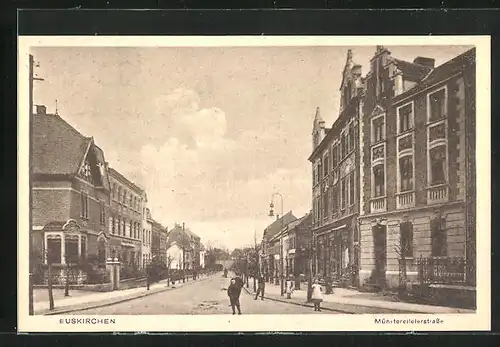 AK Euskirchen, Münstereifelerstrasse mit Passanten