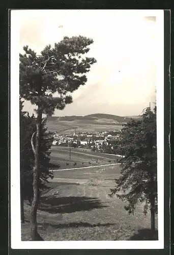 AK Nové Mesto na Morave, Gesamtansicht vom Ort und Umgebung