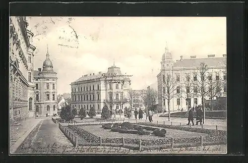 AK Iglau, Strassenpartie mit Passanten und Gebäuden