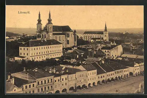 AK Leitomischl / Litomysl, Strassenpartie mit Kirche