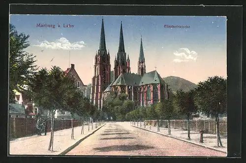 AK Marburg /Lahn, Strassenpartie an der Elisabethkirche