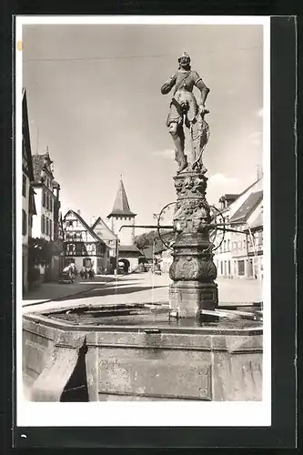 AK Gengenbach /Schwarzwald, Schwedenbrunnen mit Obertorturm