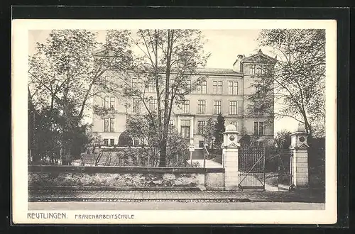 AK Reutlingen, Strasse an der Frauenarbeitschule