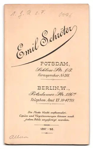 Fotografie Emil Schröter, Potsdam, Schlossstrasse 1-3, Soldat mit Orden, 1. Grade Gren. Rgt. zu Fuss