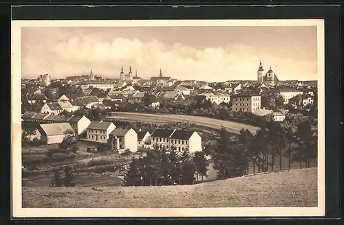 AK Jihlava /Iglau, Blick von einer Anhöhe auf die Stadt