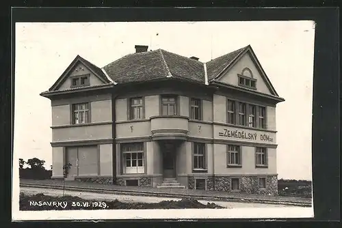 Foto-AK Nasavrky, Zemedelsky dum 1929