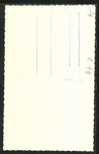 Foto-AK Mutter mit Tochter und Kleinkind, Tochter mit Puppe