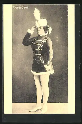 AK Anny de Serra, Frau in Uniform