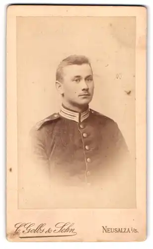 Fotografie C. Golbs & Sohn, Neusalza i. S., Junger Gardesoldat des Inf. Rgt. 100