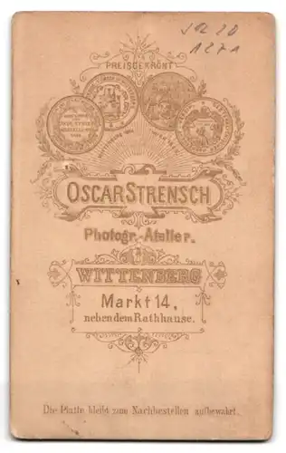Fotografie Oscar Strensch, Wittenberg, Markt 14, Soldat mit Zigarre und Bajonett, IR 20