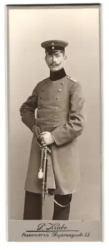 Fotografie P. Krabo, Frankfurt / Oder, Regierungsstr. 13, Artillerist in Uniform, Offizier im Feld.-Art.-Rgt. 18