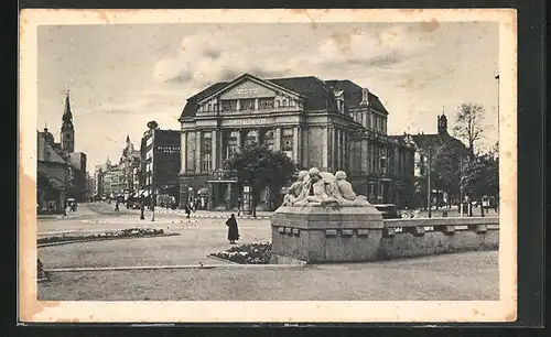 AK Magdeburg, Zentraltheater mit Statue