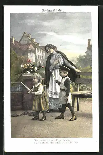 AK Mutter und Kinder mit Holzschwertern