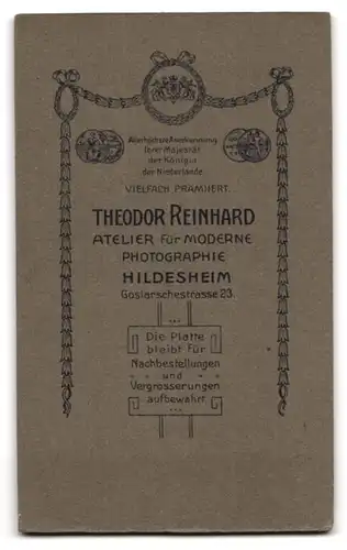 Fotografie Theodor Reinhard, Hildesheim, Goslarschestrasse 23, Portrait modische junge Frau mit Hochsteckfrisur