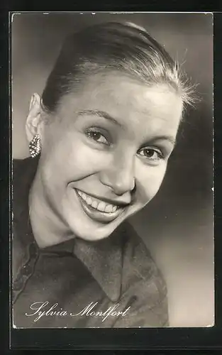 AK Schauspielerin Sylvia Montfort mit lächelndem Gesicht