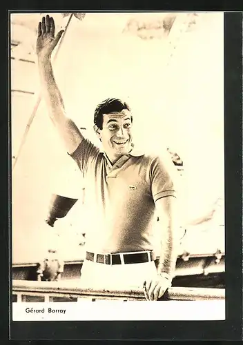 AK Schauspieler Gérard Barry auf einem Schiff