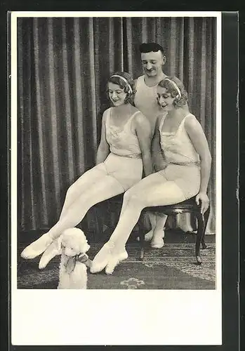 Foto-AK Varietekünstlertrio mit Plüschtier