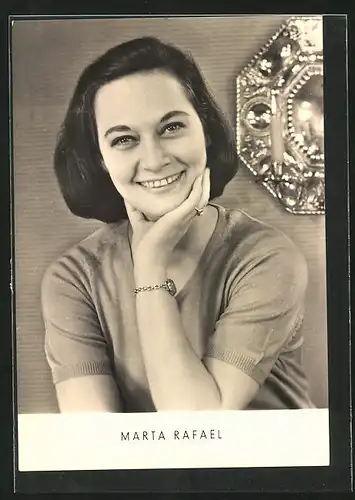 AK Schauspielerin Marta Rafael mit schicker Armbanduhr