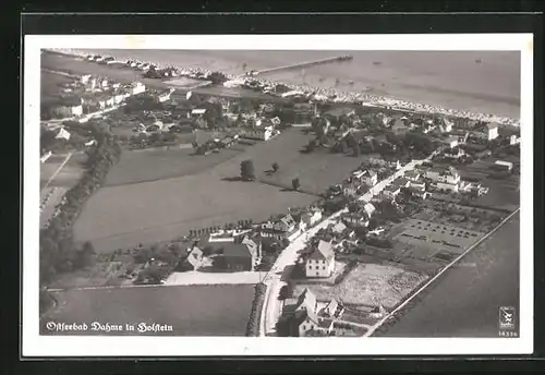 AK Dahme /Holstein, Fliegeraufnahme vom Ort, Strassenpartie
