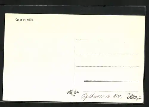 AK Ceské Mezirící, Strassenpartie an der Kirche