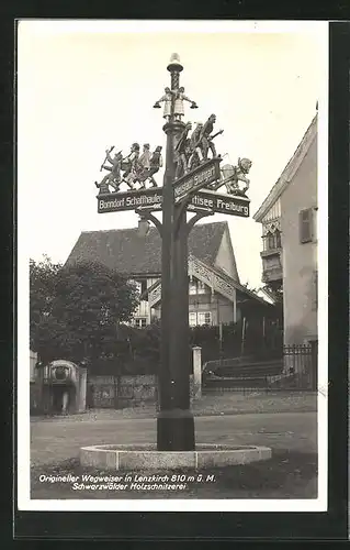 AK Lenzkirch, Ortspartie mit Wegweiser