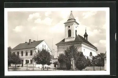 AK Sezimovo Ústí, Partie an der Kirche