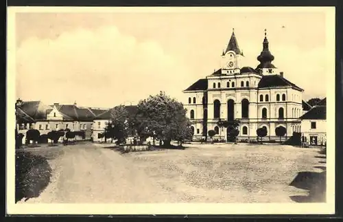 AK Netolice, Platz an der Kirche