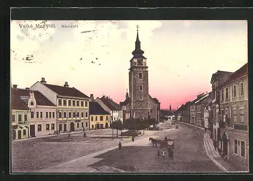 AK Velke Mezirici, Namesti, Radnice, Kostel