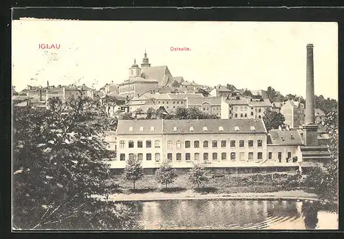 AK Iglau, Ostseite der Stadt, Fabrik am Flussufer