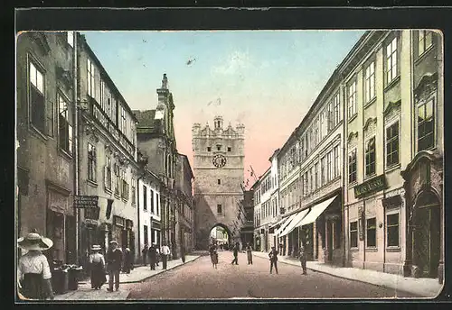 AK Iglau, Blick zum Turm in der Frauengasse