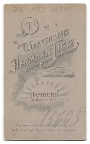 Fotografie Hermann Tietz, Hamburg, Gr. Burstah 12 /14, Junger Gardesoldat mit Bajonett, Inf. Rgt. 123