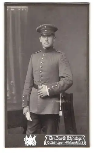 Fotografie Chr. Barth, Tübingen, Uhlandstr. 7, Soldat Einjährig Freiwilliger in Uniform Inf.-Rgt. 124