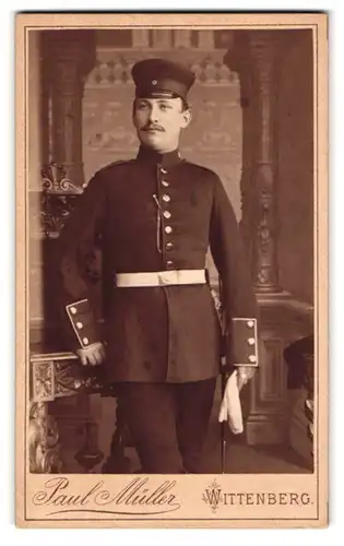 Fotografie Paul Müller, Wittenberg, Collegienstr. 22, Soldat in Uniform Inf.-Rgt. 20