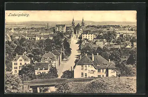 AK Ludwigsburg, Blick über die Stadt auf den Hauptplatz und die Kirche