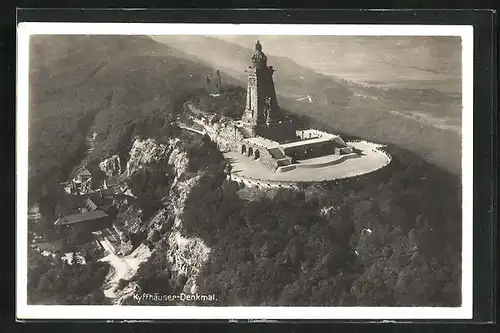 AK Kyffhäuser, Fliegeraufnahme des Denkmals auf dem Berg