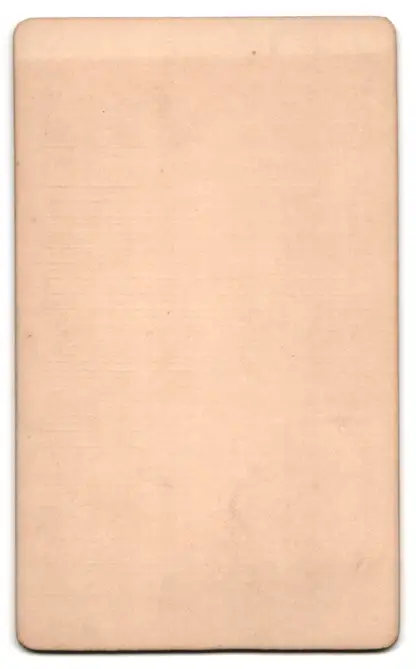 7 Fotografien Fotograf & Ort unbekannt, junge Frau beim entkleiden einer Altenburger Tracht 13