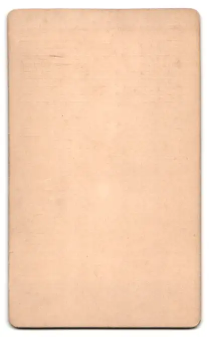 7 Fotografien Fotograf & Ort unbekannt, junge Frau beim entkleiden einer Altenburger Tracht 7