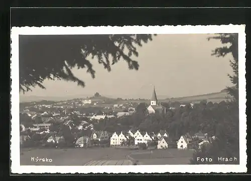 AK Neuern /Böhmerwald, Stadtpanorama mit Kirchturm