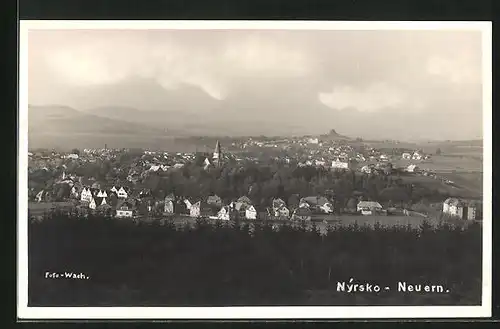 AK Neuern /Böhmerwald, Stadtpanorama mit Kirchturm