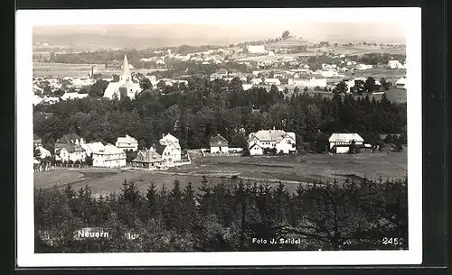 AK Neuern /Böhmerwald, Stadtpanorama mit Kirchturm