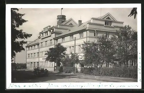 AK Babylon, Bohmanuv pensionát