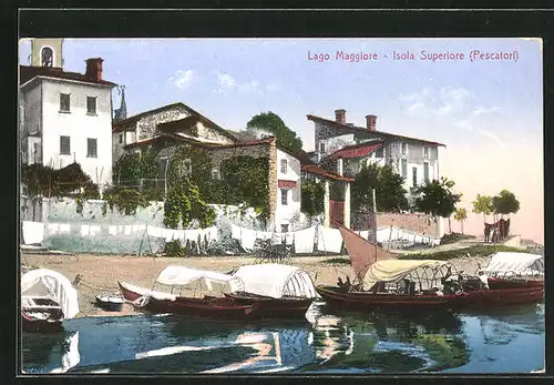 AK Isola Superiore, Strandpartie mit Ruderbooten