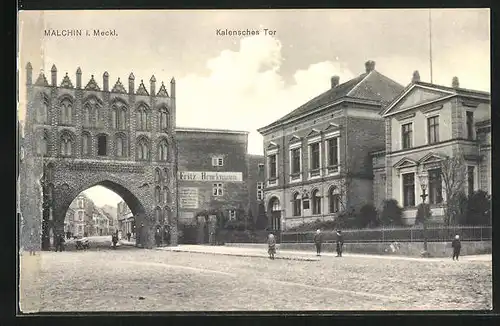 AK Malchin i. Meckl., Kalensches Tor und Geschäft von Fritz Bruckmann