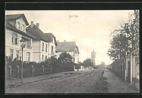 AK Eutin, Strassenpartie mit Gebäudeansicht
