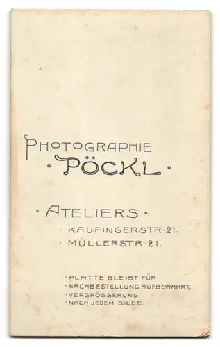 Fotografie Atelier Pöckl, München, Müllerstr. 21, junge Dame mit Hut in Tracht