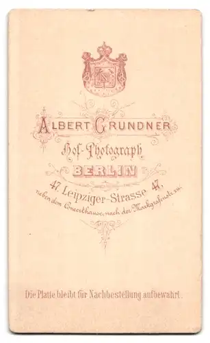 Fotografie Albert Grundner, Berlin, Leipzigerstr. 47, Portrait Geistlicher mit Backen - und Kinnbart