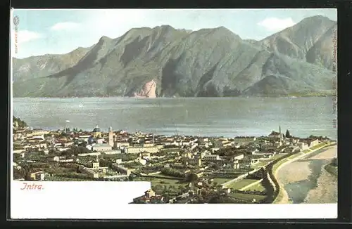AK Intra, Ortsansicht mit See und Bergen